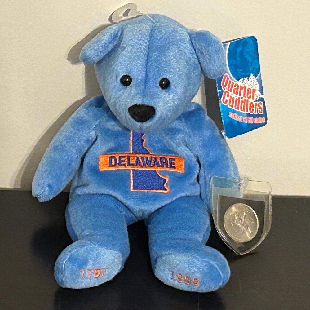 1999 Vintage Mary Meyer DELAWARE Bear Quarter Cuddler with State Quarter